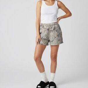 NWOT Camo Soft Lounge Sweat Shorts Size XS 0-2, Camouflage Trendy Shorts